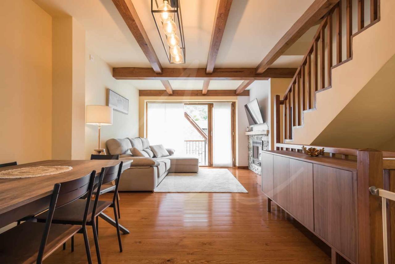 Casa Artiga De Lin By Seamount Rentals Les Bordes Eksteriør bilde