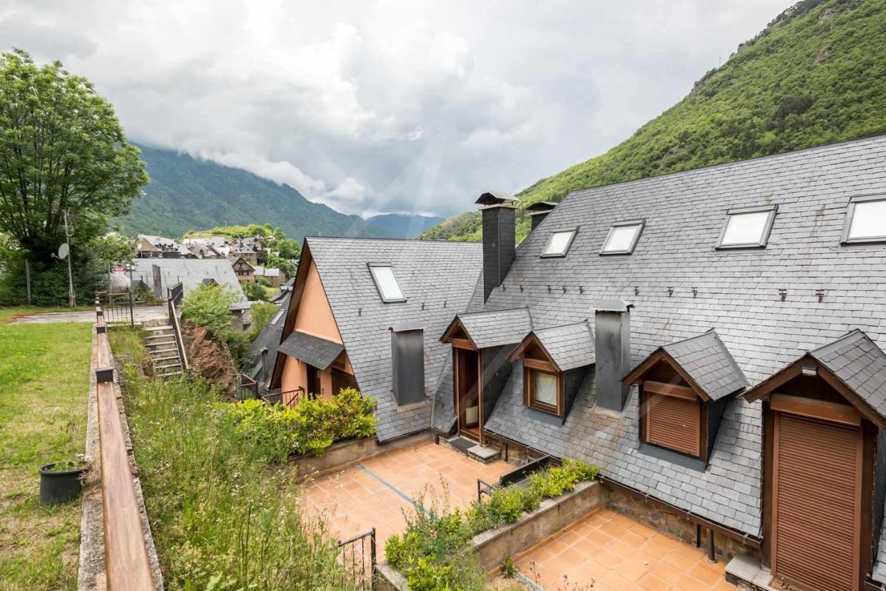 Casa Artiga De Lin By Seamount Rentals Les Bordes Eksteriør bilde